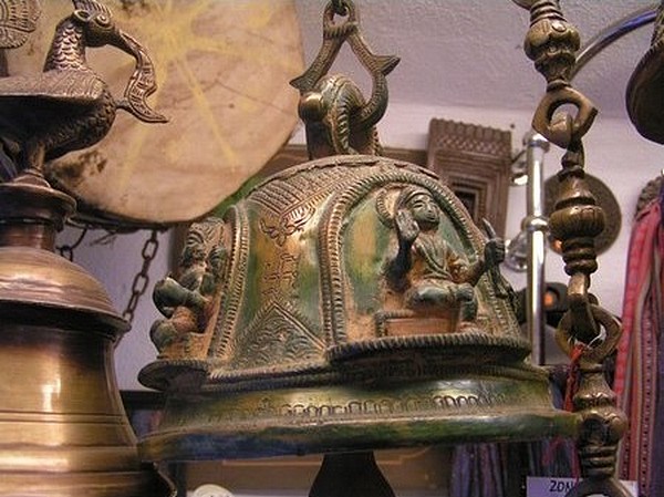 Cloche bronze Ramayana